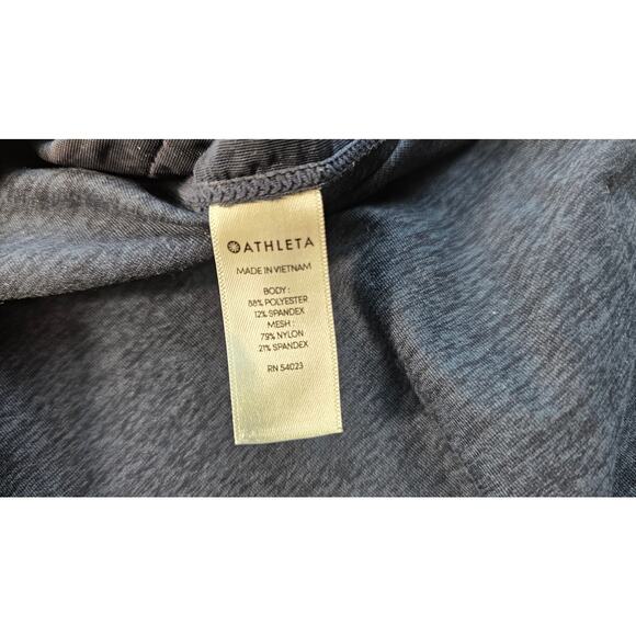 Athleta navy rounded hem revive performance top with thumb holes EUC running XS - Picture 5 of 8
